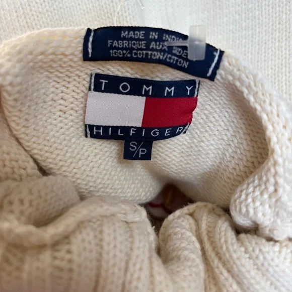 TOMMY HILFIGER CREAM TURTLENECK VINTAGE EMBROIDERED CREST PREPPY SWEATER SZ S-M - Picture 10 of 14